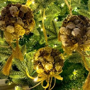 Set of Three- Beautiful Tree Ornament balls for holidays Classic flowers vintage